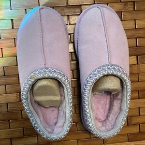 Ugg Tasman slippers in lavender